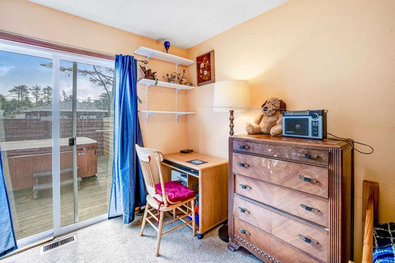 Bayocean Retreat Apartment Cape Meares Bagian luar foto